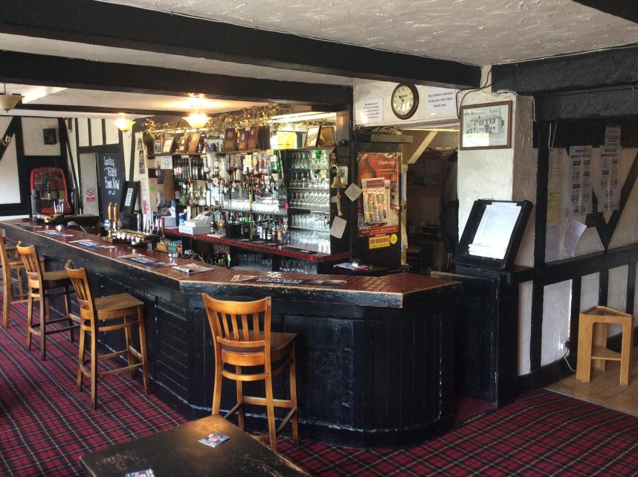 Han Watermans Arms 3*